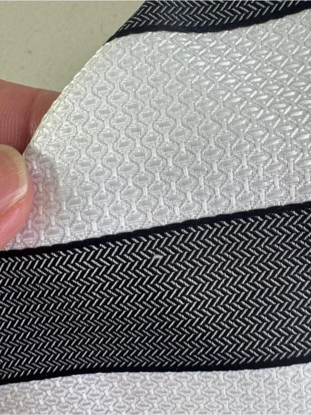 Ermenegildo Zegna Black White Diagonal Stripe Silk Tie Luxury Designer Classic